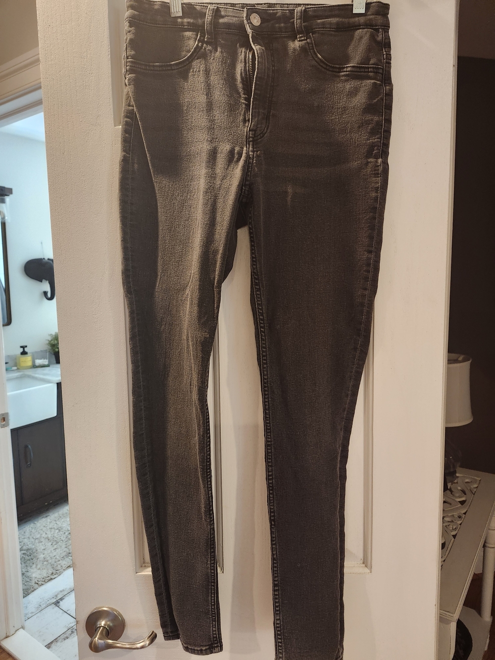Divided Skinny Jeans in Faded Black